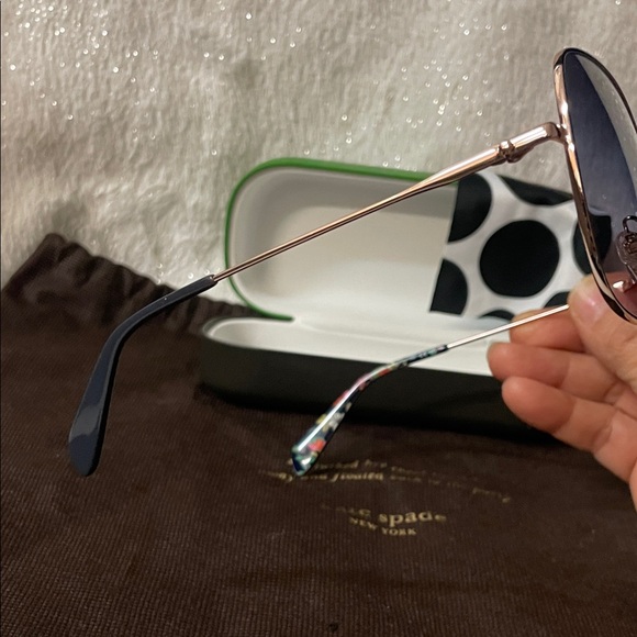 kate spade ombre lense Sunglasses with Floral Temples NEW with case & a dustbag - Picture 5 of 7